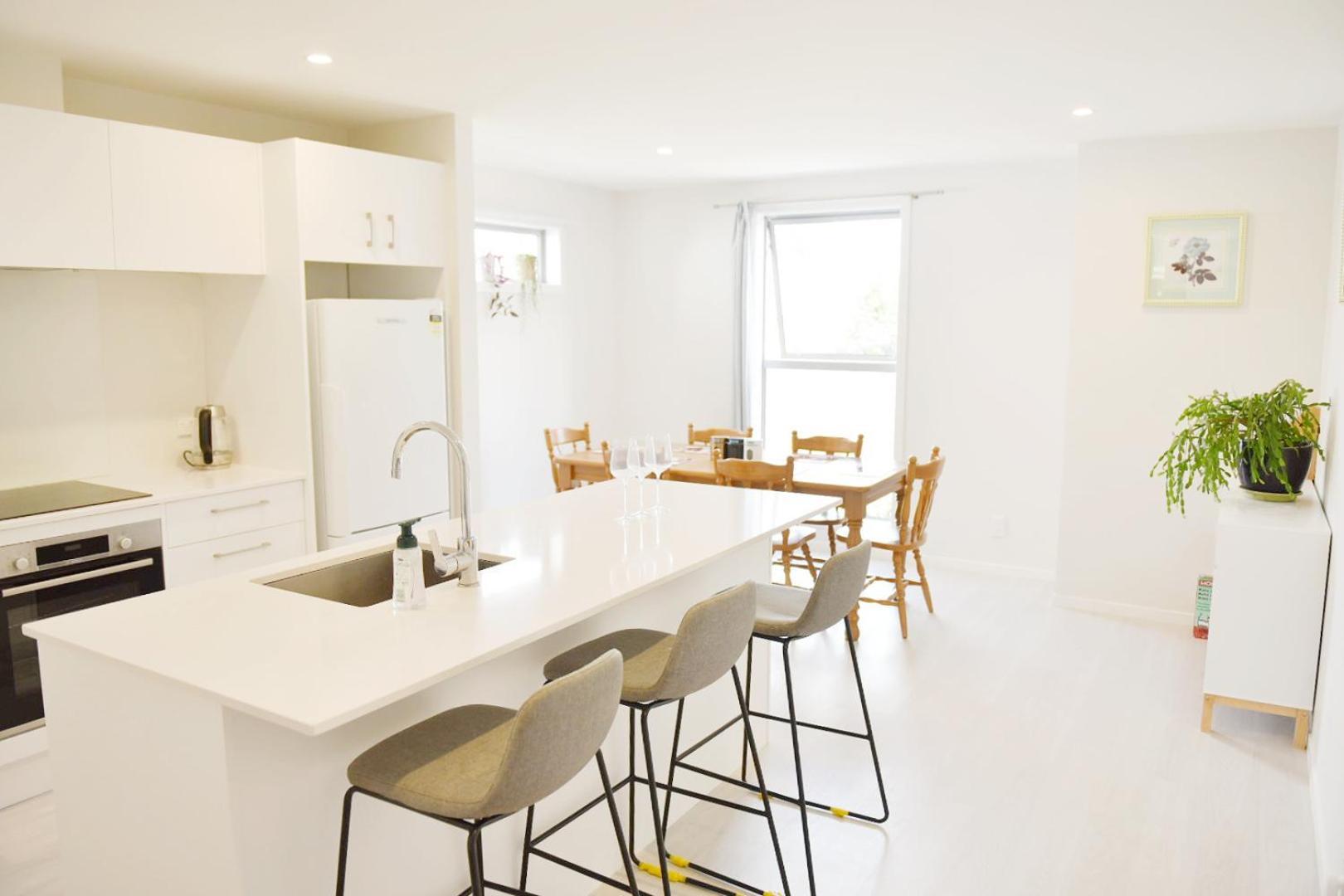 Johnsonville Brand New Lovely Townhouse ウェリントン エクステリア 写真